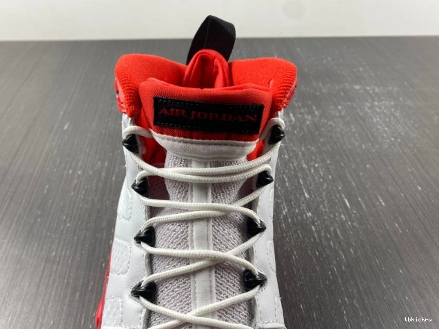 Reps TBkick Retro 302370-160 9 Jordan White Air Red Gym 0704